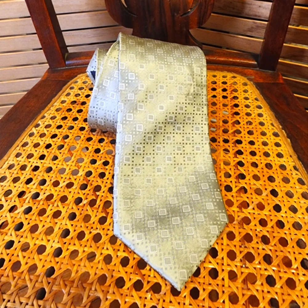 Kenneth Cole Silk Tie
